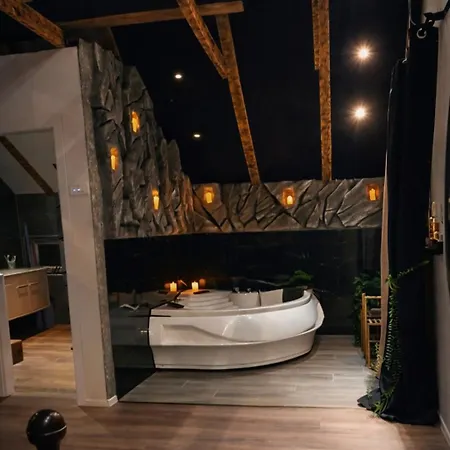Lägenhet The Forest Gate Pale- Luxury With Pool & Jacuzzi *