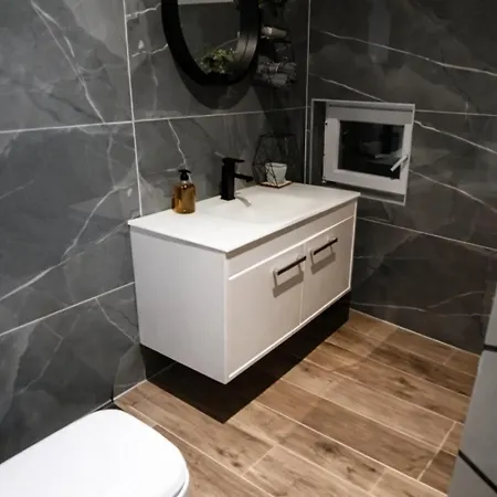 The Forest Gate Pale- Luxury With Pool & Jacuzzi Pale